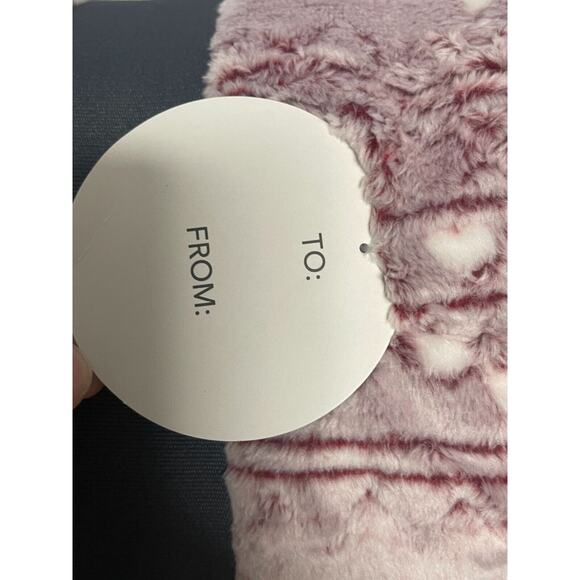 New Berkshire Textured VelvetSoft Reverse Fluffie Throw Blanket Red 60" x 70" - Picture 4 of 4